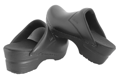 Sanita comfort clogs in Black - two diagonal view