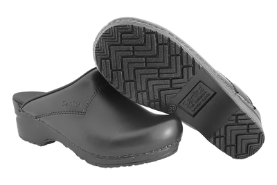 Sanita comfort clogs in Black - back and heel view