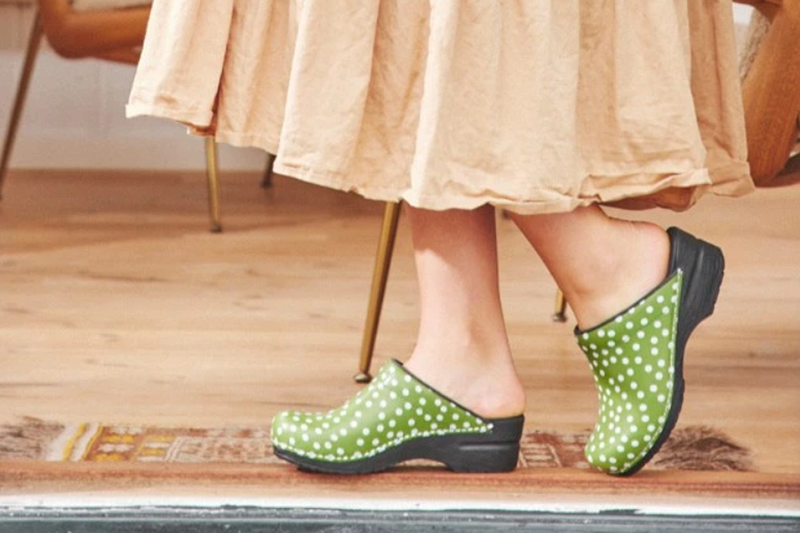 Sanita San Flex comfortable clogs - Fenja Green - on feet