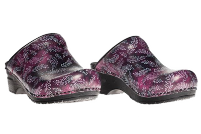 San Flex Sanita clogs -Isa two diagonal view