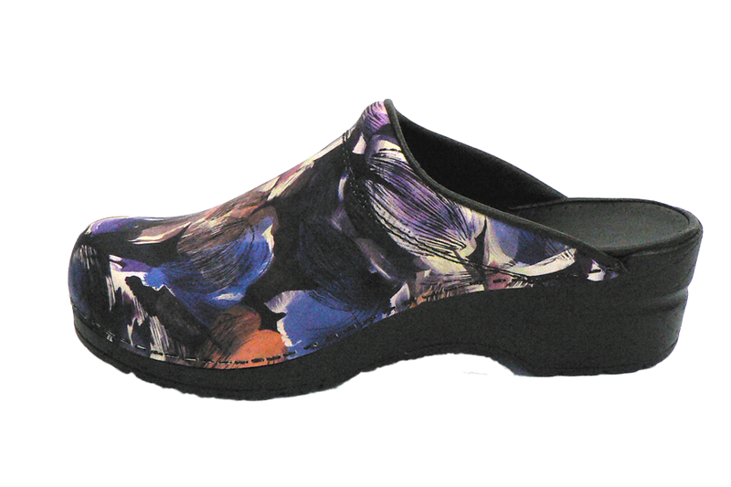 Sanita nurse clogs trixy purple inside