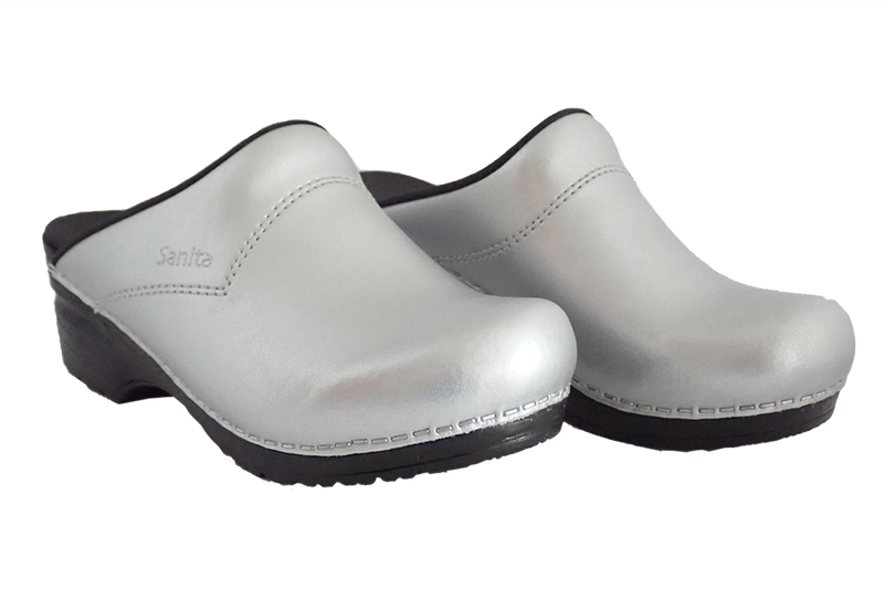 Sanita Silver San Flex Clogs easy clean for nurses - diagonal two view