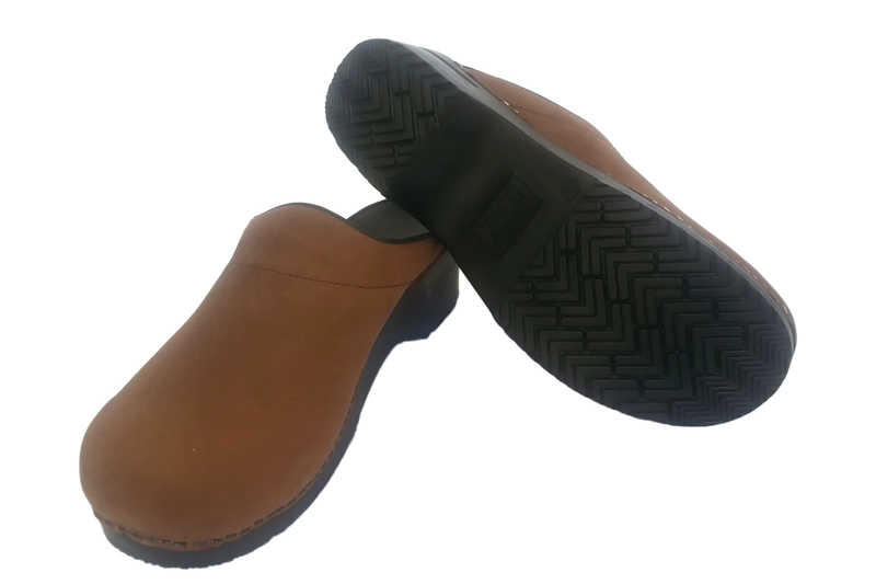 Wide fit San Flex nubuck clogs top and sole view