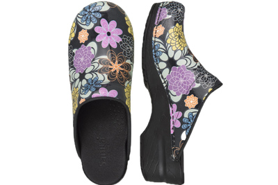 Sanita Inalo comfortable work clogs top and side view